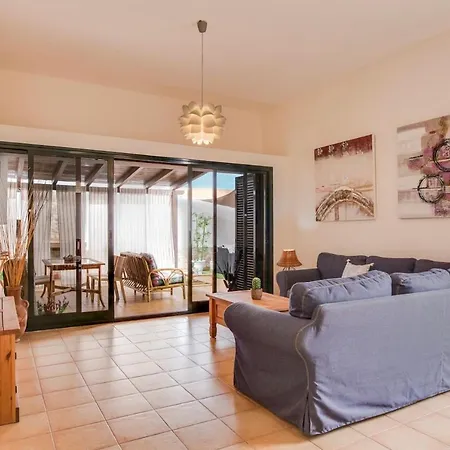 El Cortijo Holiday home La Oliva